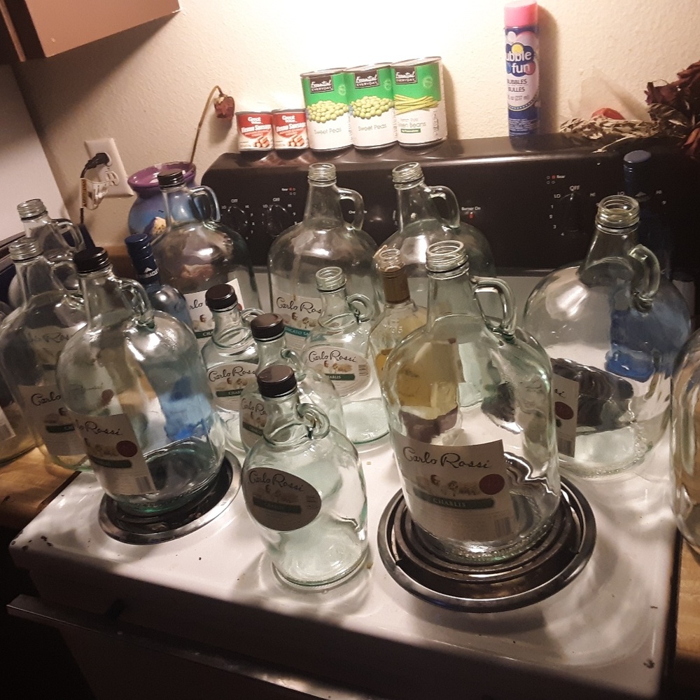 Glass jugs - Picture 2 of 2